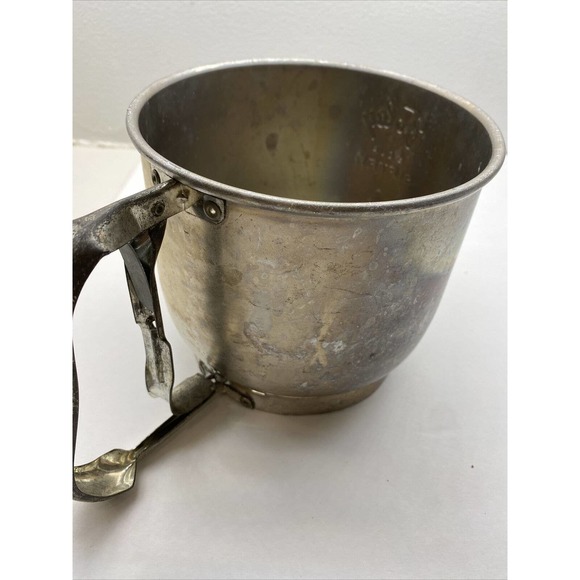 VINTAGE Foley 5 Cup Flour Sifter Aluminum COLLECTIBLE ANTIQUE - Picture 5 of 10